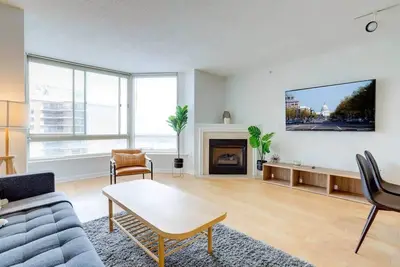 Image de Elegant and Charming Apt in Ballston with Gym