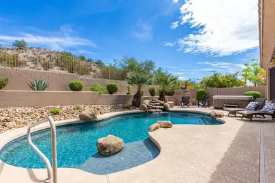 Image de Peaceful Retreat w/ 2 Primary Suites! Sparkling Pool & Summer Fun Awaits!