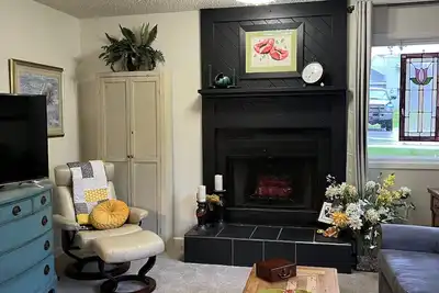 Image de Trendy Updated Centrally located Condo