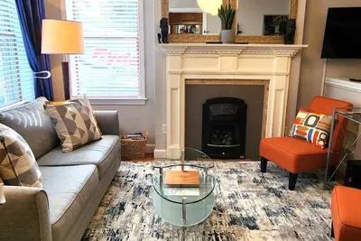 Image de Fort Hill Inn-- 2 bedroom Duplex, With a touch of modernity! Minutes  to Center