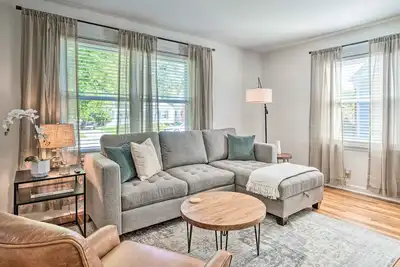 Image de Contemporary Indianapolis Home w/ Game Room!