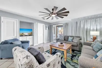 Image de Beach Service Included, Pet Friendly! Pickle Ball Courts, Clm 11a!