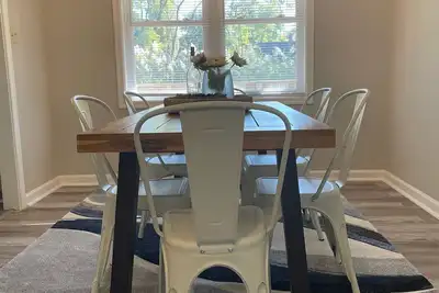 Image de Come, sit back and relax at the \"Catch of the Bay\"