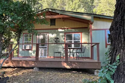 Image de cottage 2. 2 bedrooms, 2 bathrooms, full kitchen and front porch