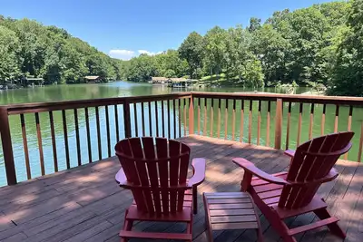 Image de 1 Special Place - Waterfront home with private dock, lake views, & washer/dryer