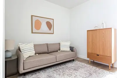 Image de Modern FiDi Studio w/ Gym, Doorman & W/D, nr Wall St, by Blueground