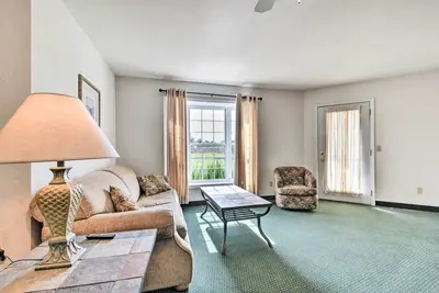 Image de Step-Free Access Condo - Walk to Lake Huron!