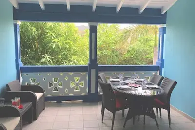 Image de Lataniers 12, localisation idéale au calme et au coeur du Village