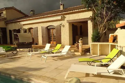 Image de Large and beautiful character villa located in peace and nature