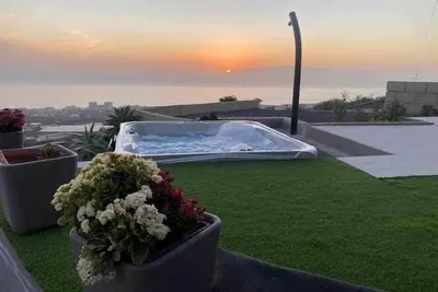 Image de Villa Infinity. Views, Wifi and Jacuzzi