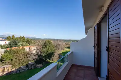 Image de Appartement près de la mer avec balcon et Wi-Fi.