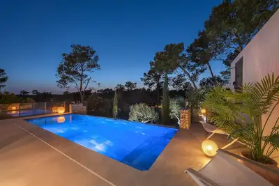Image de Sublime villa-piscine-sauna-salle de sport à 20 min de Montpellier et des plages