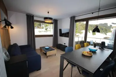 Image de 4ème étage, vue montagne, balcon, parking, télévision, 48m², Les Saisies