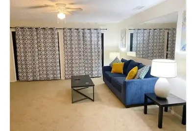 Image de Lovely Spacious 2 Bedroom condo