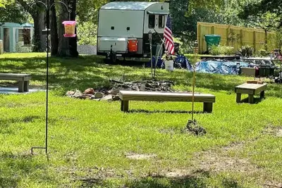 Image de Primitive Campsites with water spigot, toilets, and wifi!