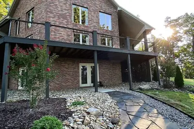 Image de A mountain experience seen from above…a view that takes your breath away!