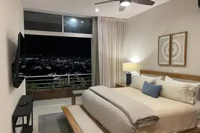 Image de Luxury 2 Bedroom Condo in Pedregal