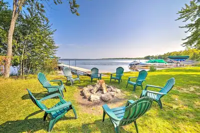 Image de Crivitz Lakefront Escape w/ Boat Dock & Slip!