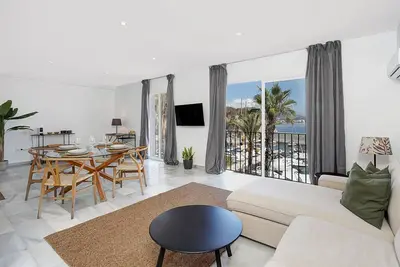 Image de 2 Bedroom Apartment in Almuñécar