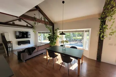 Image de Escape to Your Mountain Sanctuary—Where Adventure Meets Serenity! 🌲✨