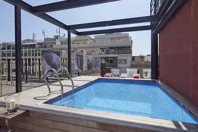 Image de My Space Barcelona 6 appartements avec terrasse et piscine pour jusqu'à 48 pax