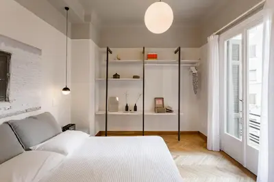 Image de Studio dans un immeuble classé des années 1930 près de la place Syntagma