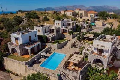 Image de Όμορφο σπίτι με θέα θάλασσα και στην πισίνα