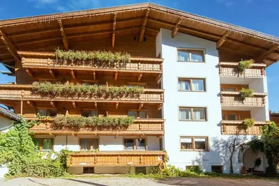 Image de Appartement de vacances de groupe à Oberau avec piscine