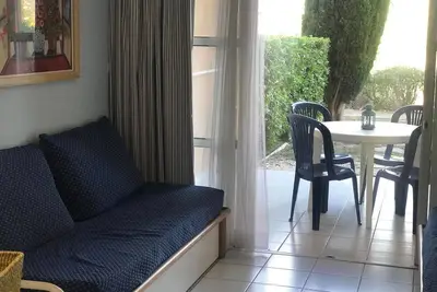 Image de Studio 4 pers, terrasse couverte, piscine et parking, Cap Esterel