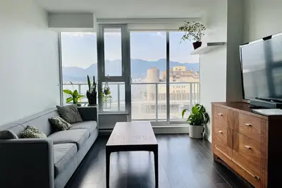 Image de Lovely 2bd condo with amazing views + free parking