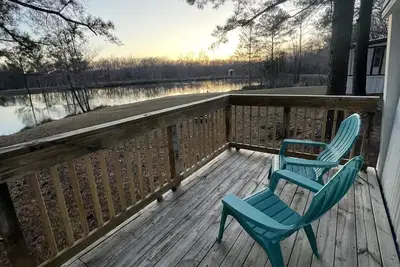 Image de Adorable Fisherman’s Cottage Near Paris Landing
