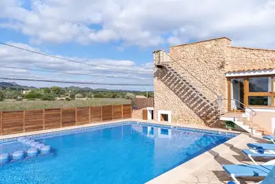 Image de Finca \"Can Jeroni\" avec terrasses privées, piscine privée et Wi-Fi
