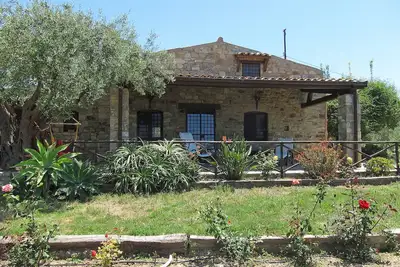 Image de Villa Degli Ulivi accueillant les animaux domestiques avec vue sur la mer et Wi-Fi