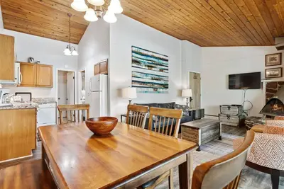 Image de Whitefish Lake Condo, 14bu, hillside!