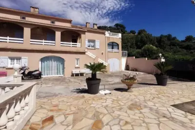 Image de Joli Appartement t3 au 1er étage de la Villa ULibecciu face à la mer