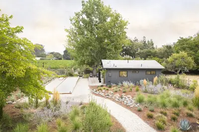 Image de Modern Sonoma Farmhouse on Vineyard w Deck + Bocce Court