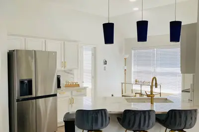 Image de Luxurious home /Pool/GameR/Bbq/kingbed/legacyW/Frisco