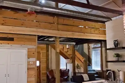 Image de Historic Industrial School House