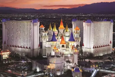 Image de Excalibur Hotel & Casino - Right on The Strip Where the Action Is -2 Queen Beds