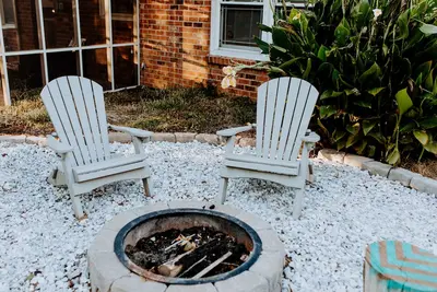 Image de Cheerful 3 Bedroom Home by the Lake