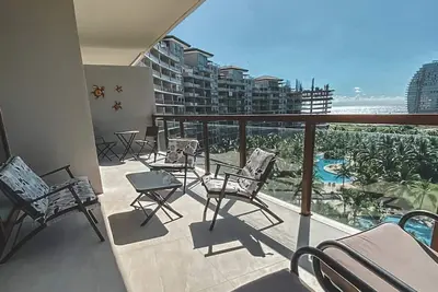 Image de La Isla Residences Zona Diamante Ocean Front View