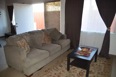 Image de Cozy home steps from a beautiful rock beach walk