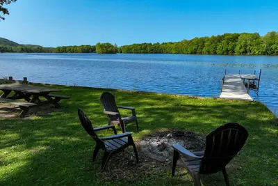 Image de 4 Br/2. 5 Ba Lake House | Pets Ok | Fire Pit | Dock