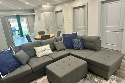 Image de Cheerful 3-bedroom home w/free parking on premises