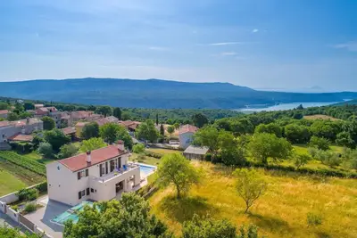 Image de Magnifique maison Ă Puntera avec WiFi