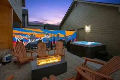 Image de Newly Renovated  l  Fire Pit, Hot Tub, Arcade