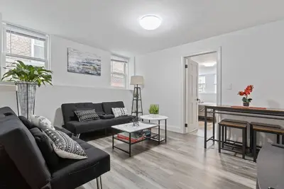 Image de New & Spacious ~ Mins to Manhattan, King Beds