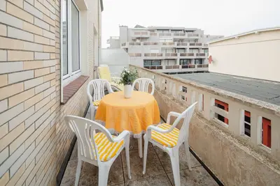 Image de Apartment 7 in Haus Tiemann is located on the 1st floor with balcony