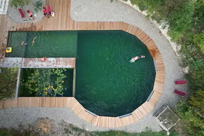 Image de Gîte 15 personnes Cabanes de Fallot - piscine
