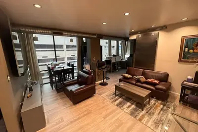 Image de Luxury Downtown Albuquerque Suite Spectacular City and Mountain Views